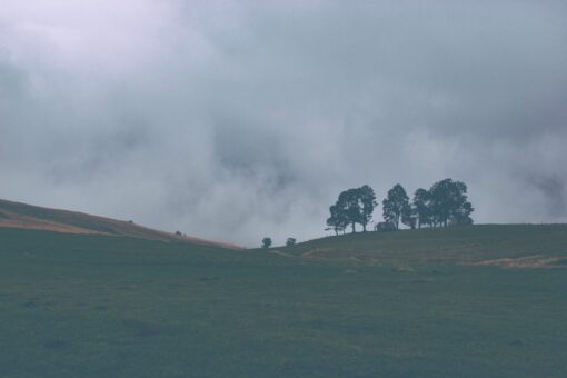 Clouds gathering in the mountains